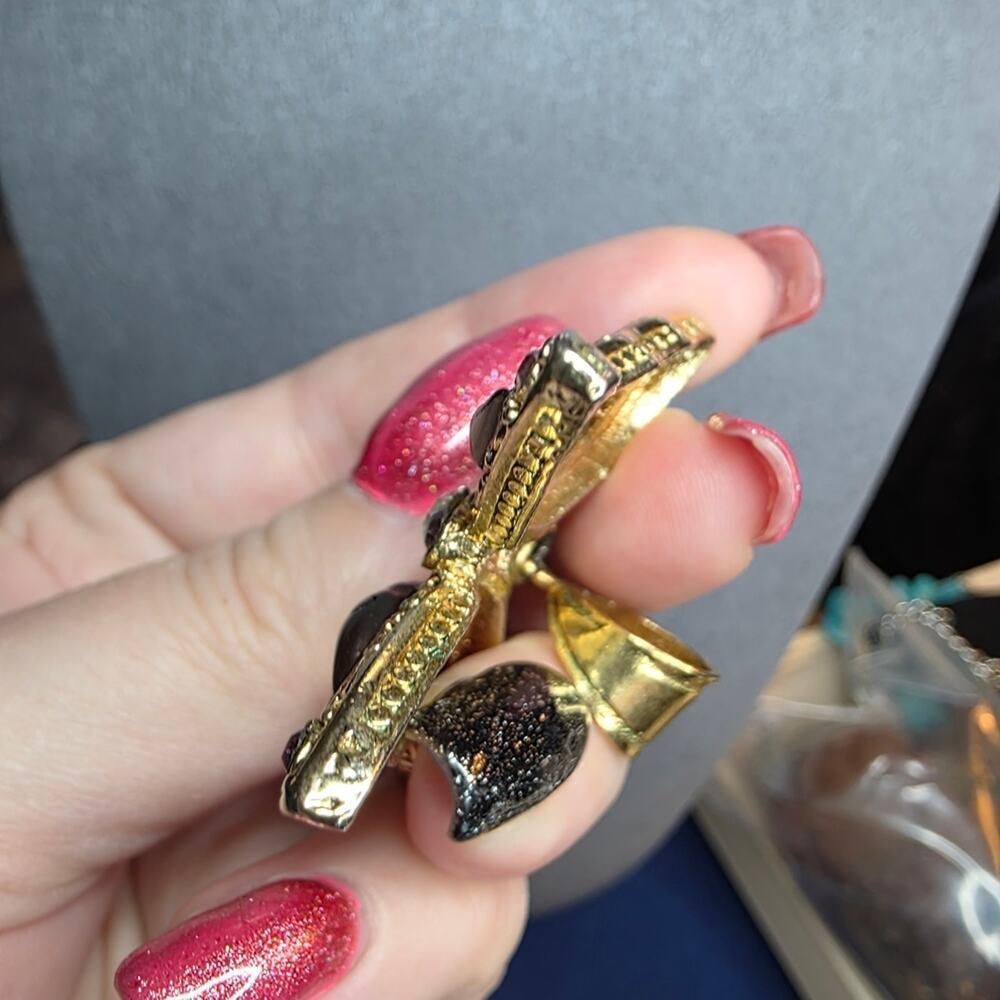 Vintage Large Gold Tone Butterfly Pendant Rhinestone Textured Statement 452 - Picture 7 of 9